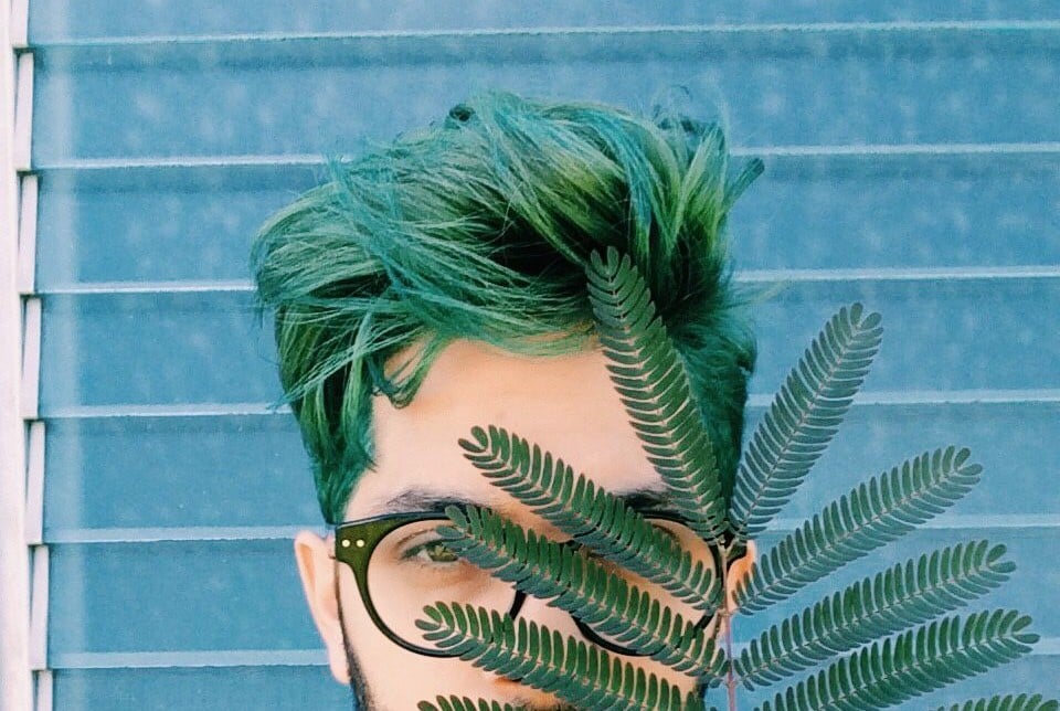 Mẫu tóc nam xanh rêu cực chất hot trend