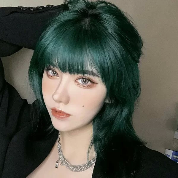 Mầu tóc xanh rêu hot trend