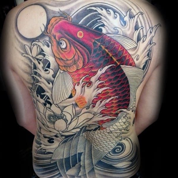 Mẫu tattoo cá chép kín lưng phong thủy