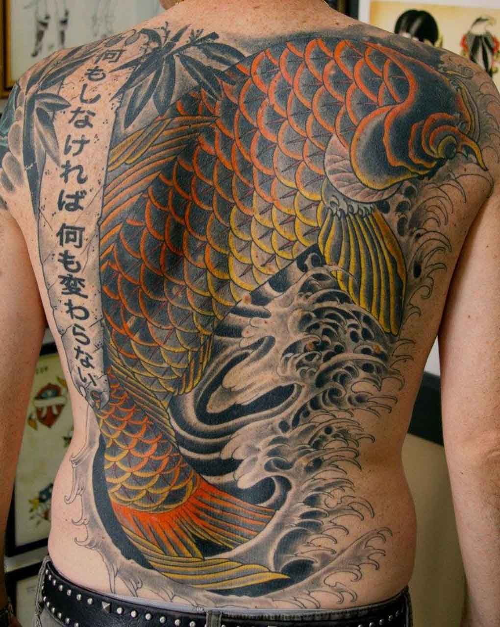 Mẫu tattoo kín lưng phong thủy có màu