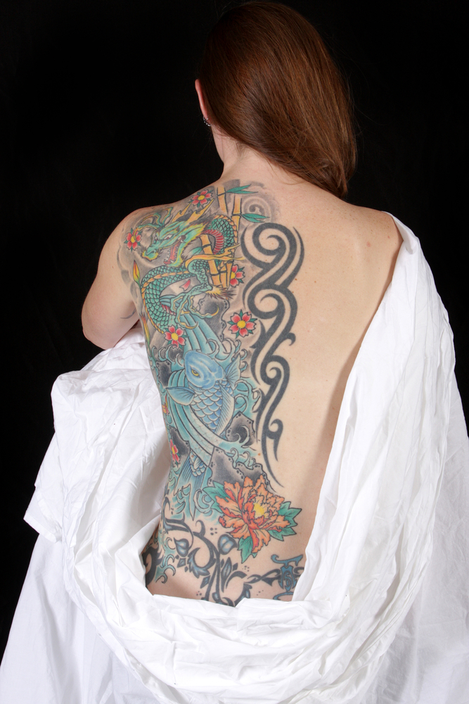 Mẫu tattoo nửa lưng phong thủy đẹp