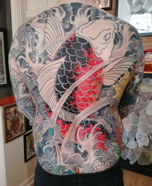 Tattoo cá chép kín lưng phong thủy đẹp nhất