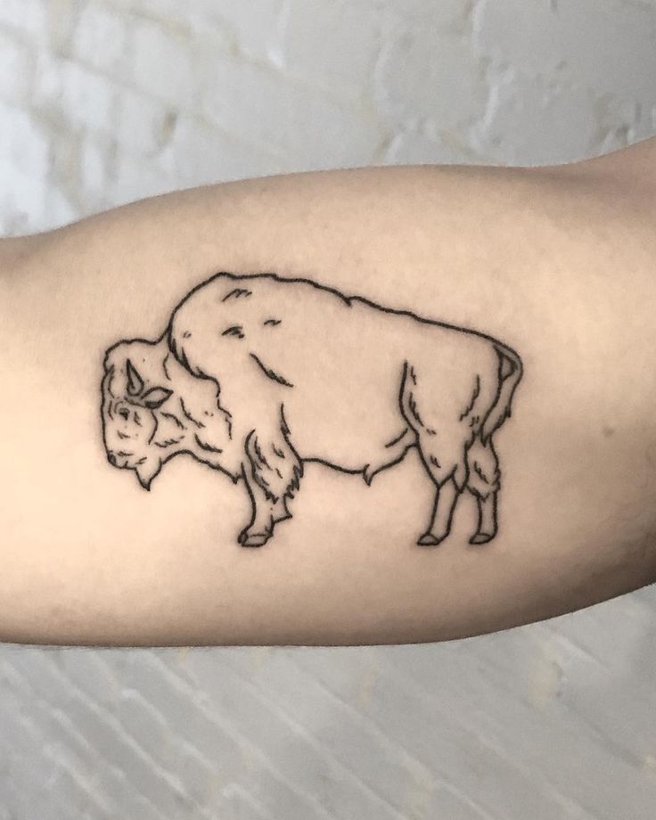 Tattoo con trâu đơn giản