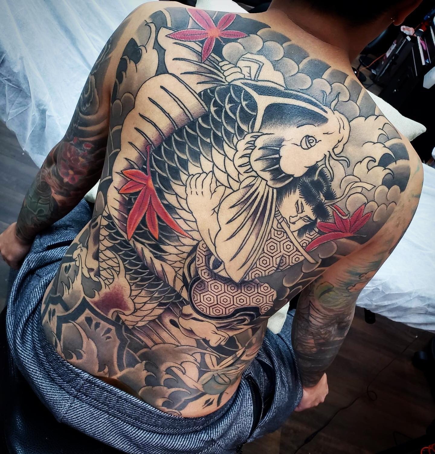 Tattoo kín lưng đẹp nhất