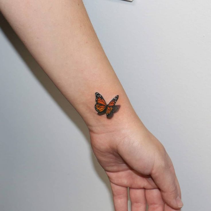 Hình xăm con bướm mini ở tay đẹp nhất