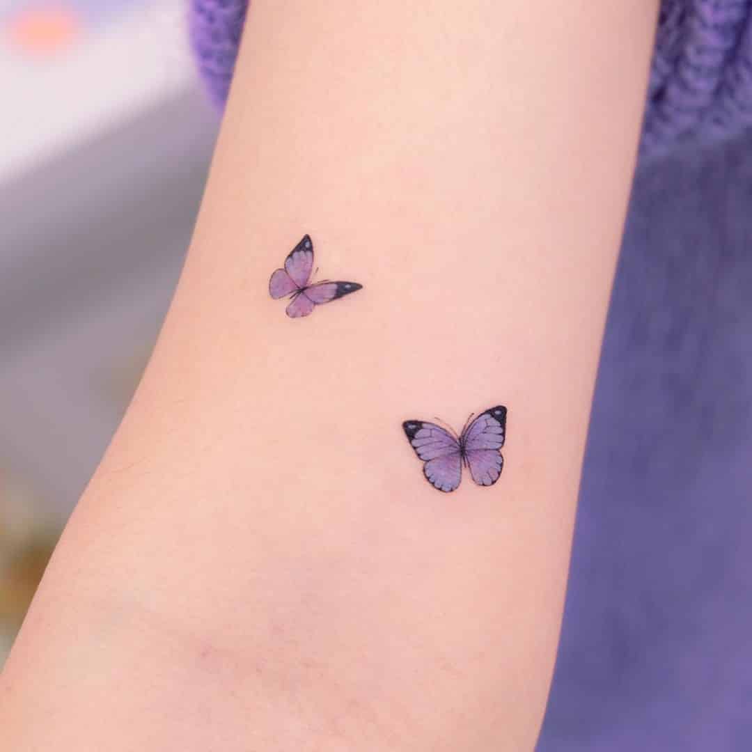 Mẫu hình tattoo con bướm mini ở tay cực dễ thương