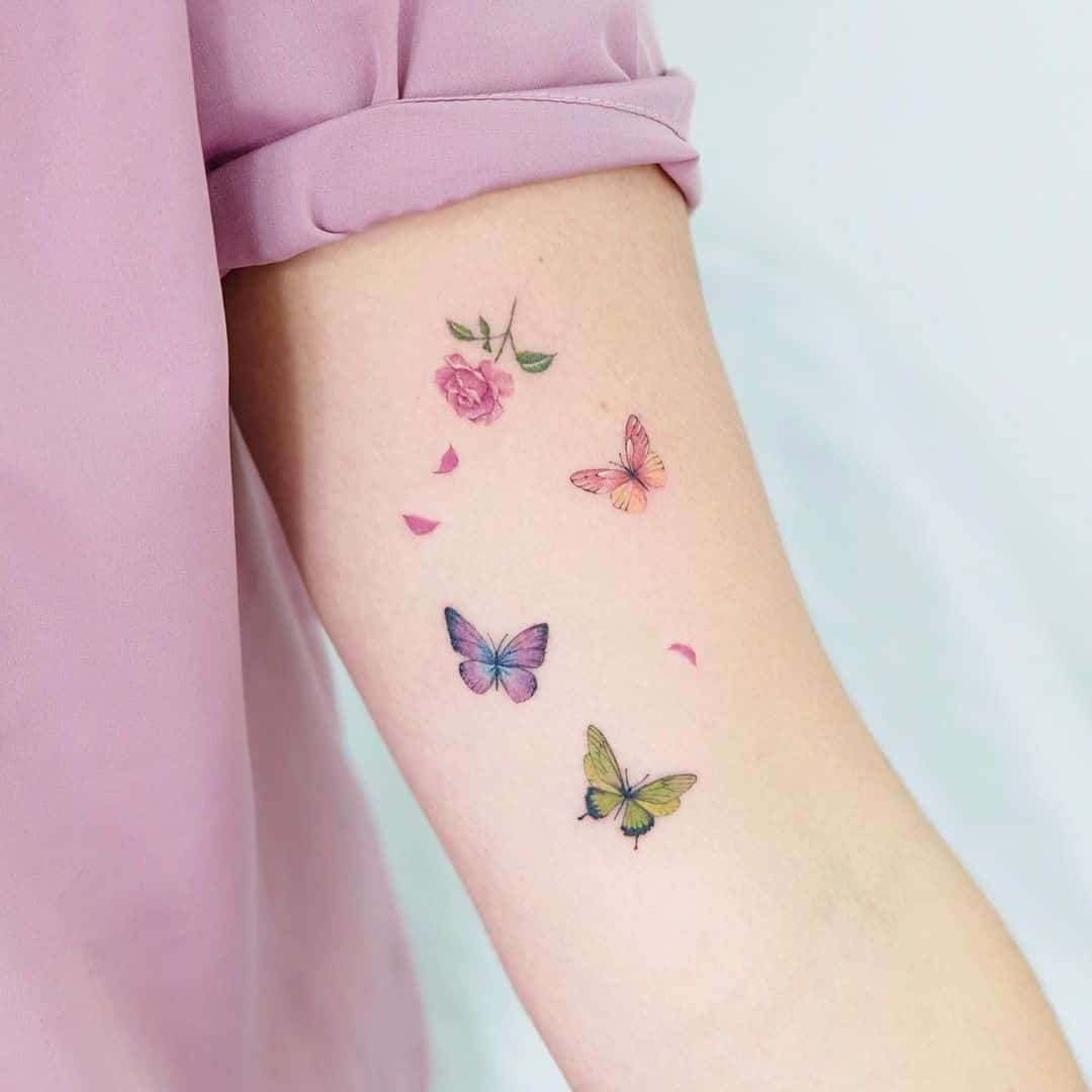 Mẫu hình tattoo con bướm mini ở tay tuyệt đẹp