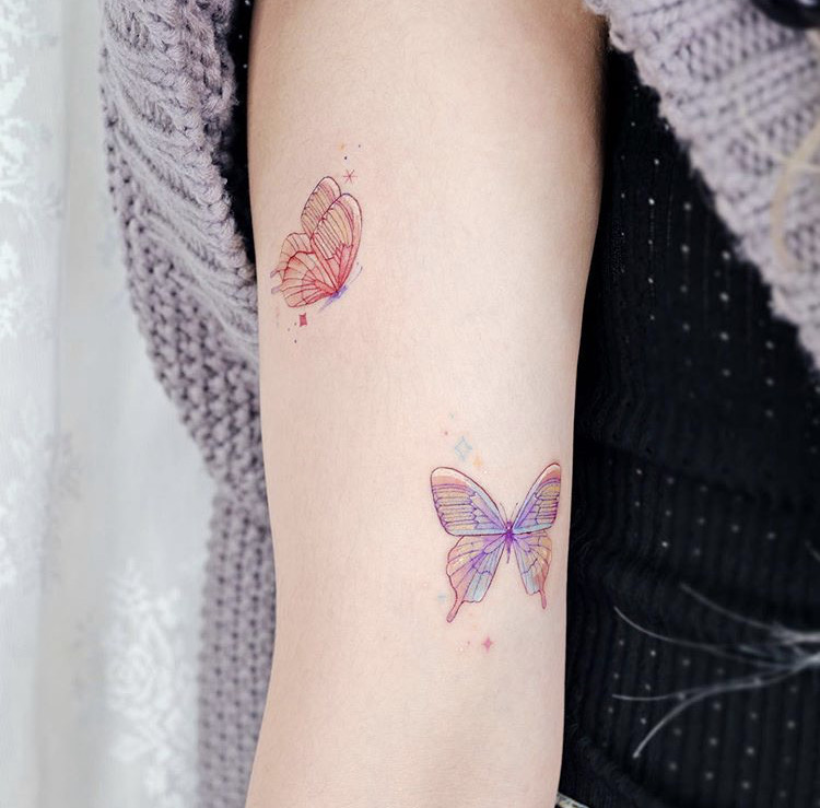 Mẫu hình xăm con bướm mini ở tay dễ thương