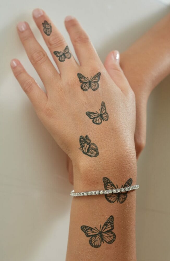 Mẫu tattoo con bướm mini ở tay tuyệt đẹp
