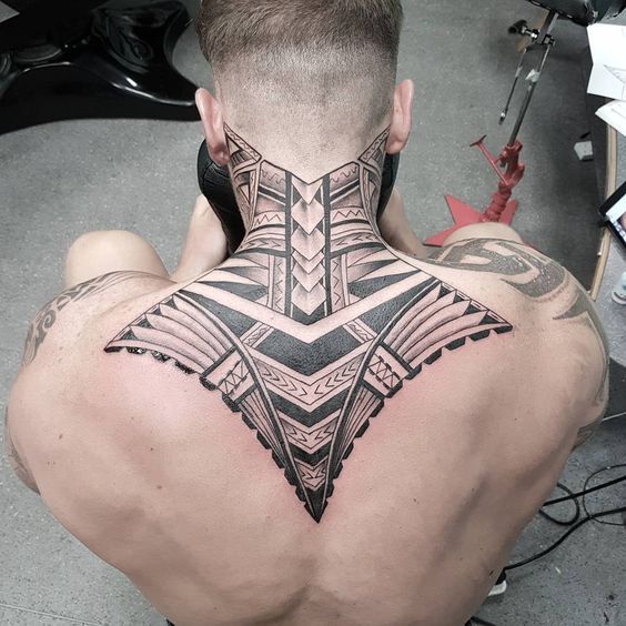 Hình mẫu tattoo sau gáy siêu đẹp
