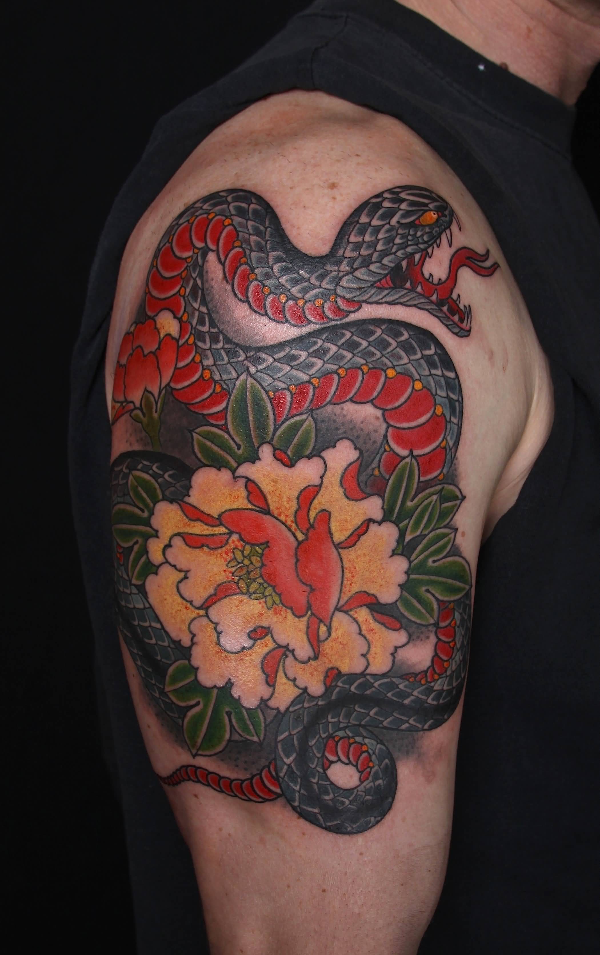 Mẫu tattoo rắn Nhật cổ ngầu
