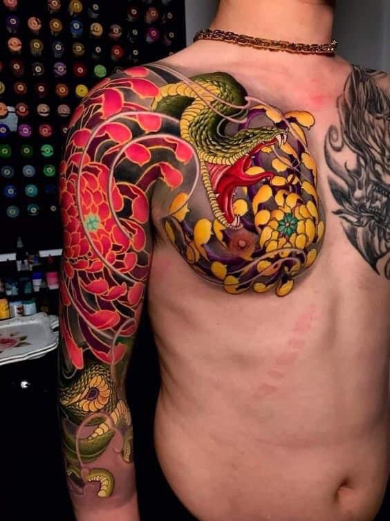 Tattoo rắn Nhật cổ cực độc đáo