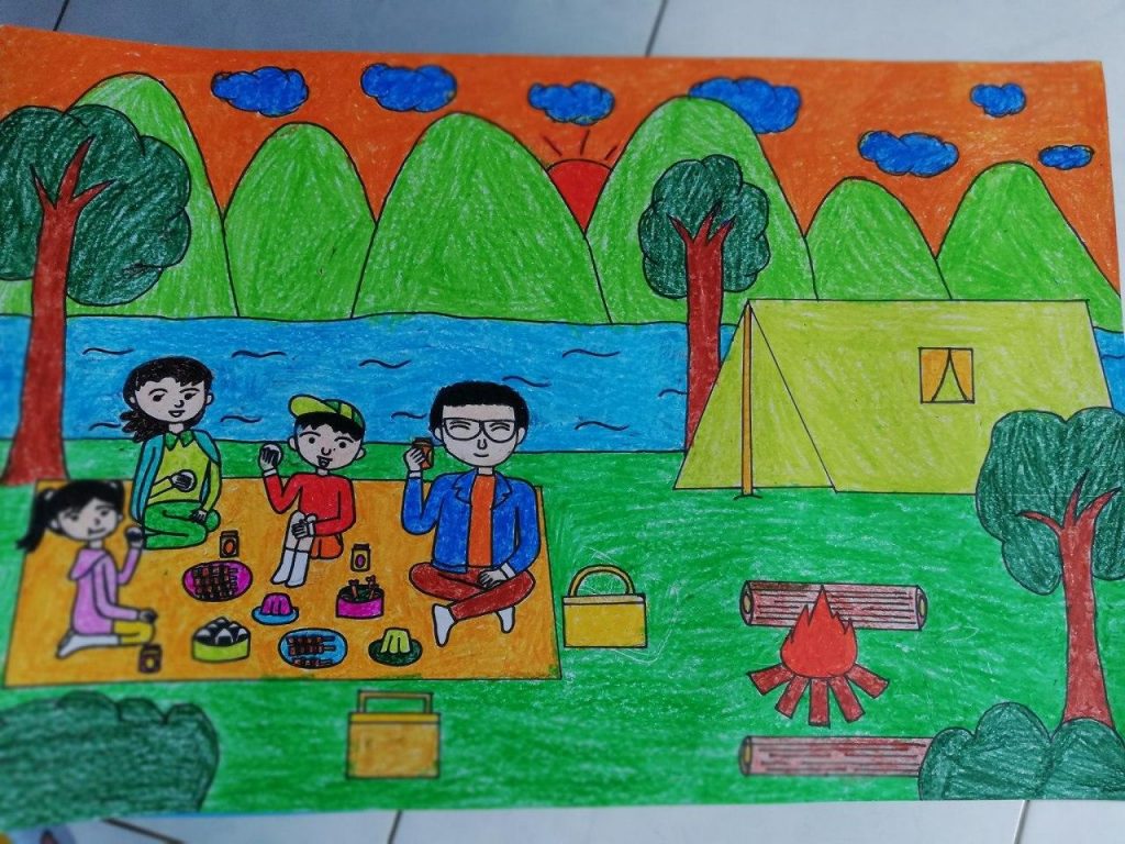 Hình tranh vẽ gia đình lớp 8 đầm ấm
