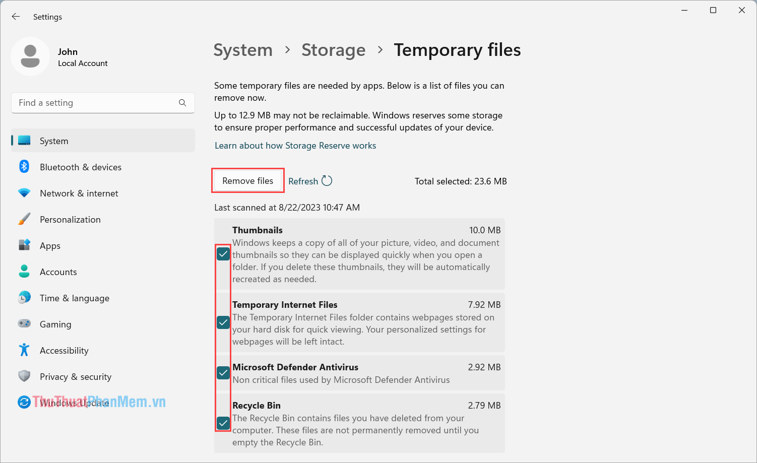 Chọn Remove Files để xóa toàn bộ dữ liệu rác giúp Windows 11 mượt hơn
