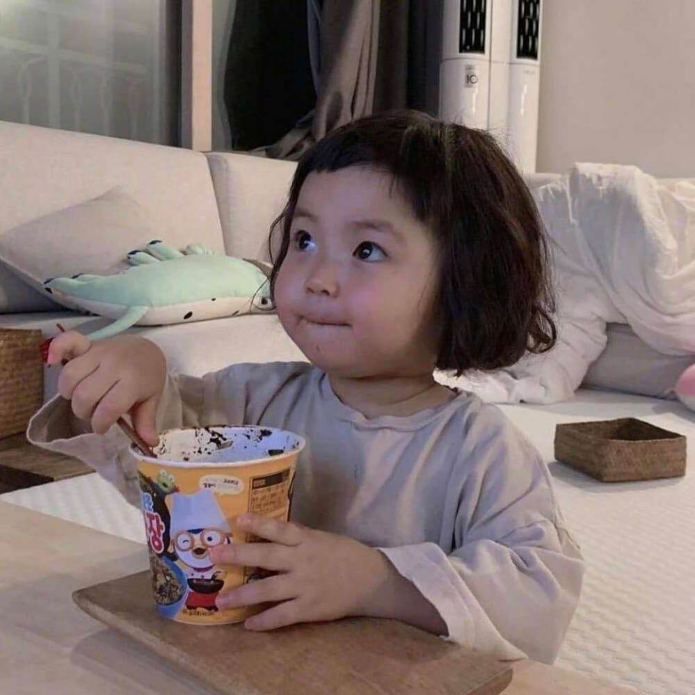 Hình hình họa meme em nhỏ bé Nước Hàn đặc biệt xứng đáng yêu