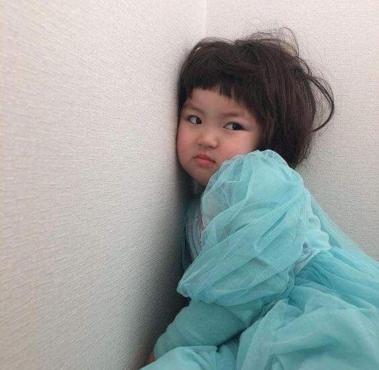 Hình hình họa meme em nhỏ bé Nước Hàn dễ thương và đáng yêu nhất