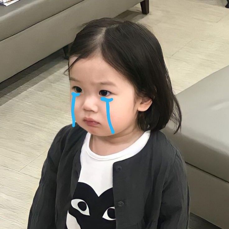 Meme em bé khóc cute nhất