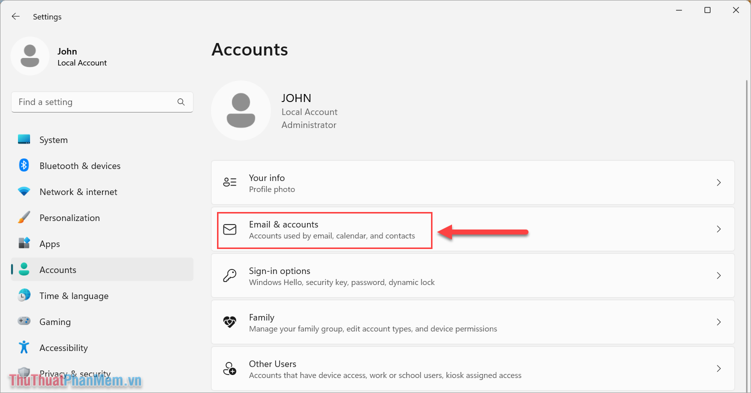Chọn mục Email & Accounts để xem tài khoản đăng nhập