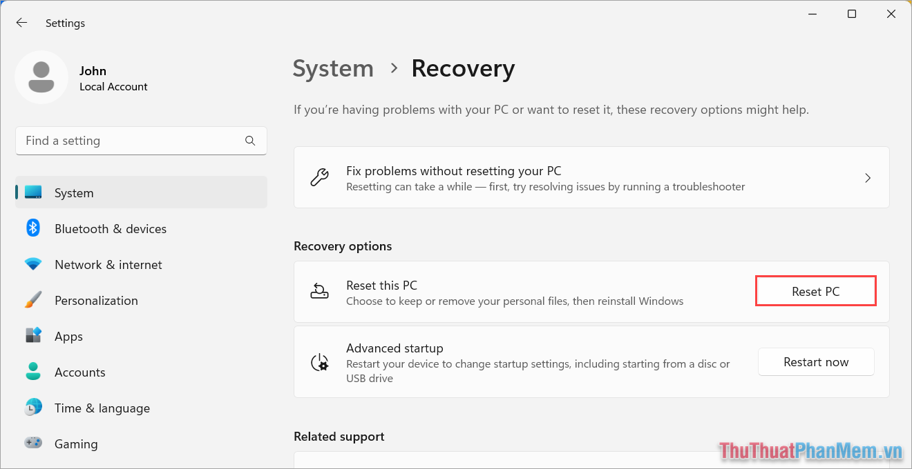 Chọn Reset PC để bắt đầu khôi phục lại Windows 11 về nguyên bản