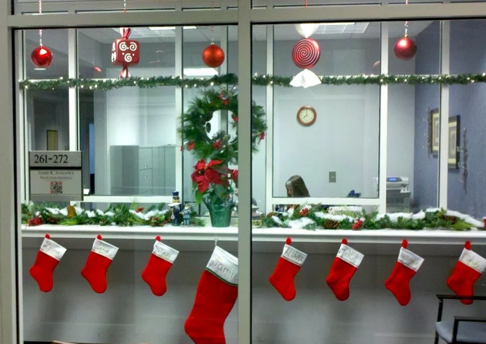 Ý tưởng trang trí Noel cho văn phòng đẹp, đơn giản
