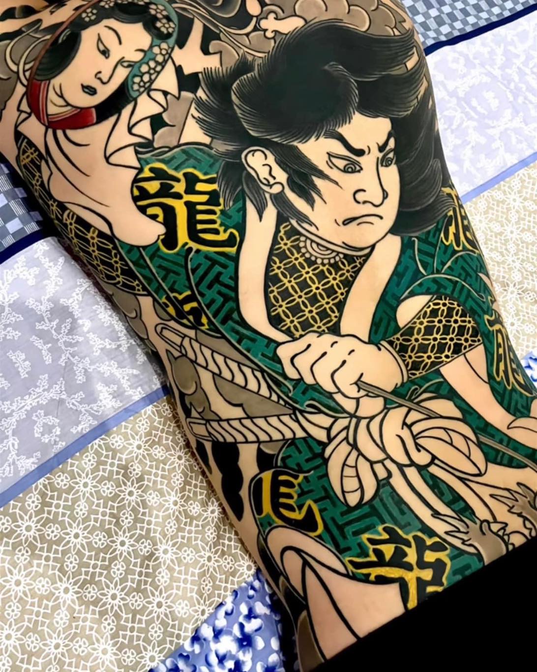 Hình Tattoo Nhật cổ kín lưng cực đẹp