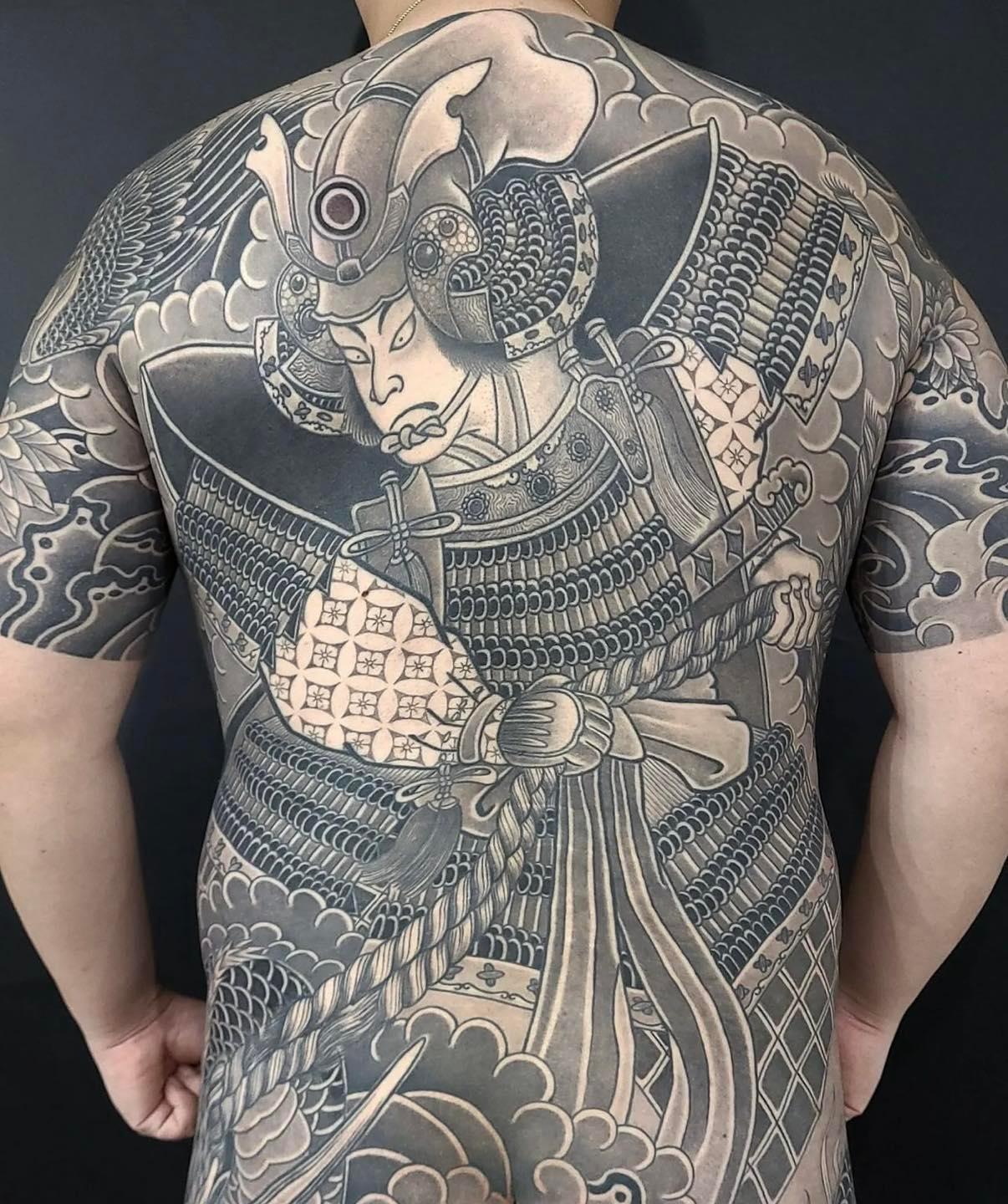 Mẫu hình xăm Tattoo Nhật cổ kín lưng