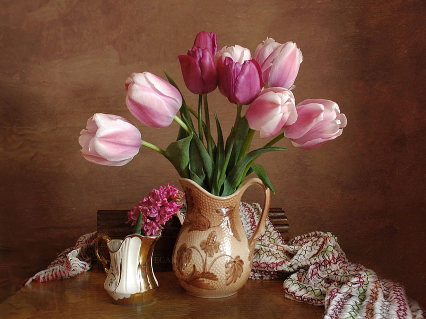 Ảnh nền hoa Tulip vẽ tay cực đẹp