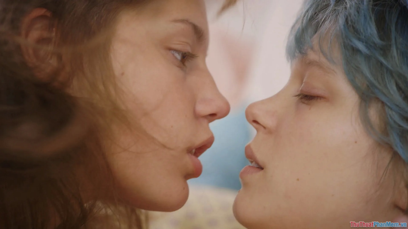 Màu Xanh Nồng Ấm – Blue Is The Warmest Color (2013)