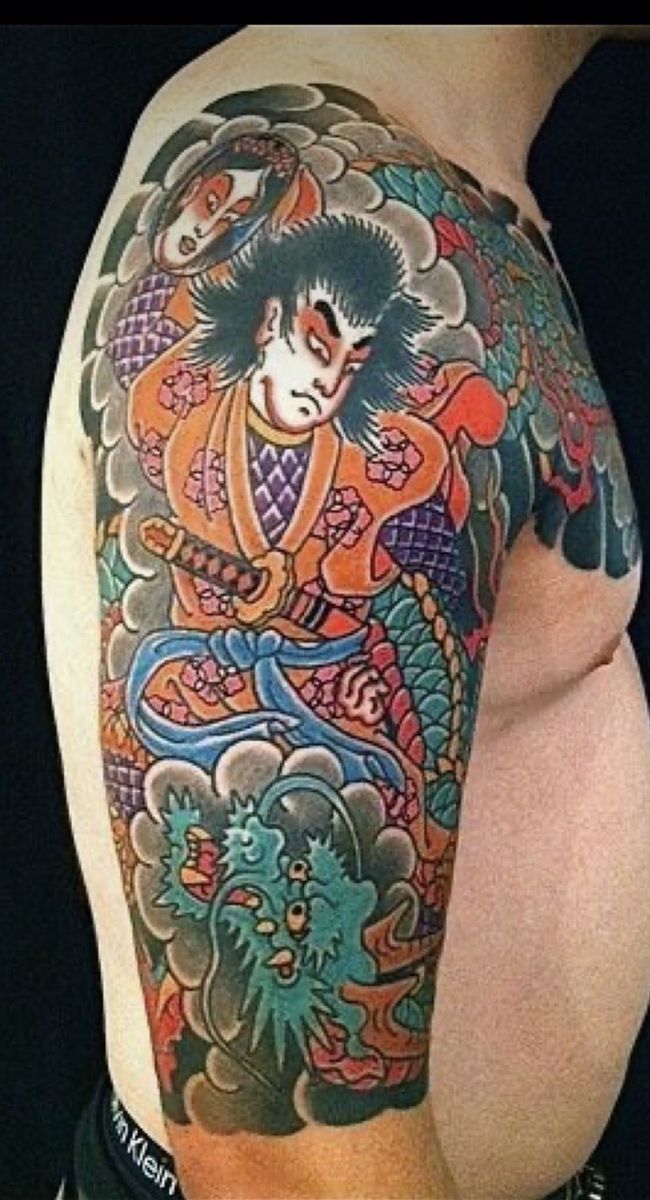 Tattoo bắp tay nam Nhật cổ đẹp nhất