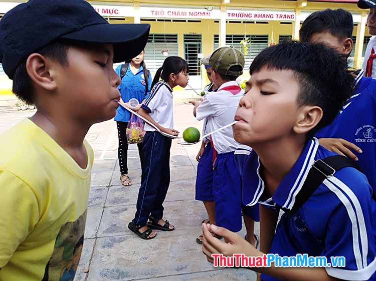 Trò chơi “Chuyền chanh”