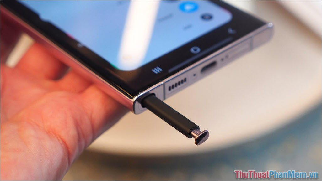 Samsung Galaxy S24 Ultra – Điện thoại có sẵn bút S Pen