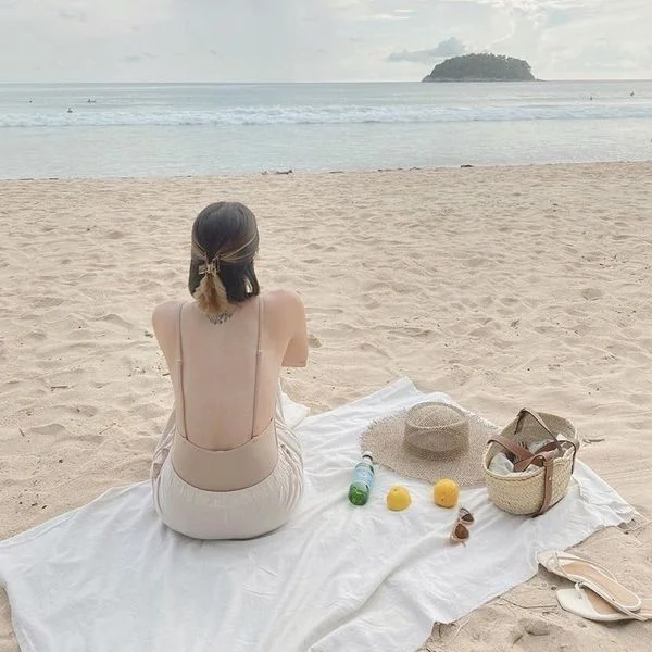 Ảnh đi biển chụp sau lưng cực đẹp