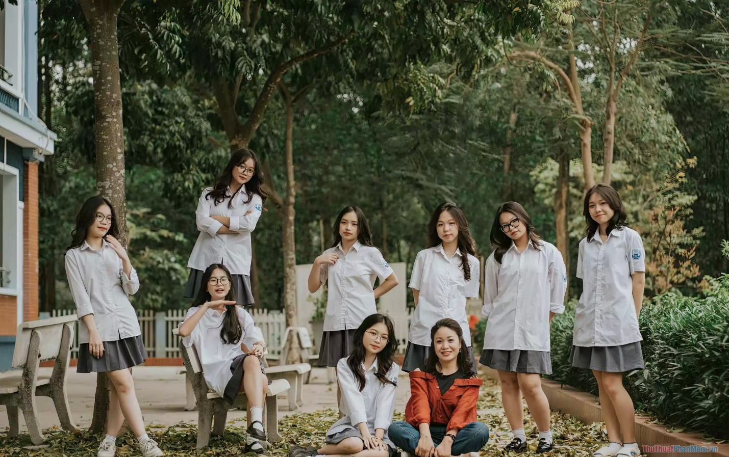 Thư mời chụp kỷ yếu trang trọng, lịch sự