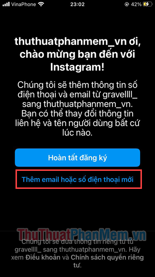 Nhấn vào Thêm email hoặc số điện thoại mới