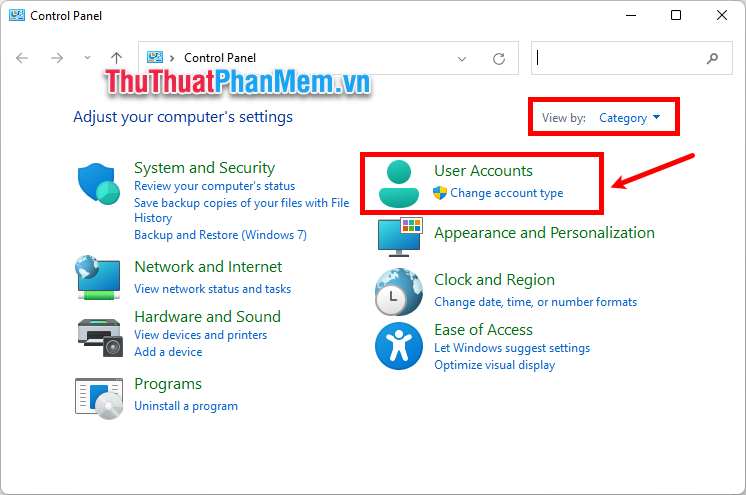 Cửa sổ Control Panel xuất hiện, chọn View by là Category và ấn User Accounts