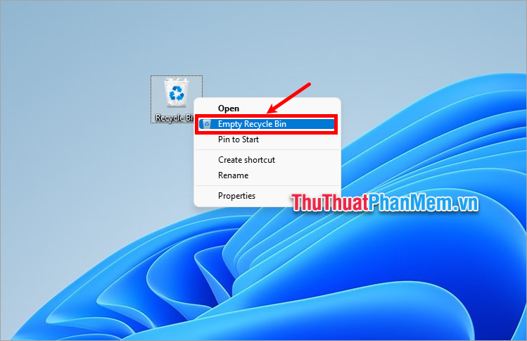 Nhấn biểu tượng Recycle Bin trên màn hình desktop và chọn Empty Recycle Bin