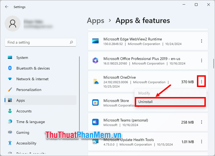 Tìm đến Microsoft OneDrive, nhấn biểu tượng dấu 3 chấm dọc và chọn Uninstall