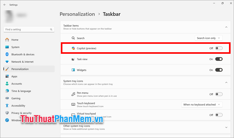 Gạt công tắc điều khiển sang trái (chế độ Off) để tắt Copilot trên Windows 11