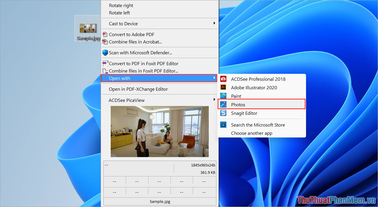 Click chuột phải vào hình ảnh yêu thích và chọn Open With → Photos