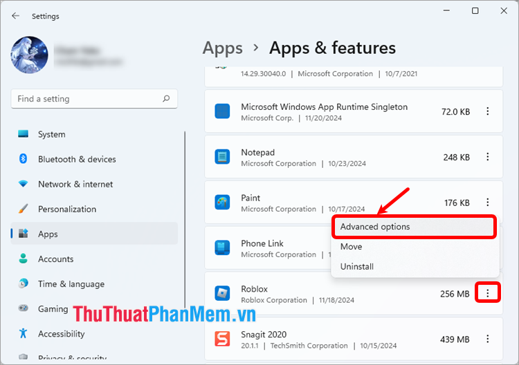Chọn biểu tượng 3 chấm dọc cạnh tên ứng dụng đó và ấn Advanced options