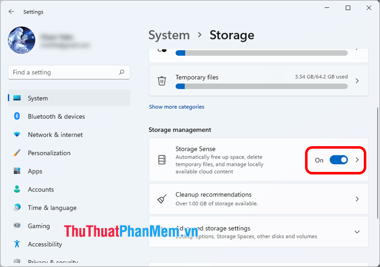 Gạt nút công tắc sang phải (chế độ On) để kích hoạt tính năng Storage Sense