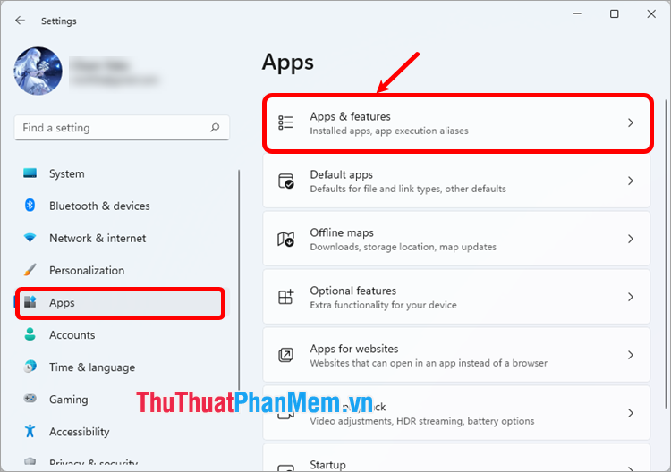 Trên cửa sổ Settings chọn Apps → Apps & features