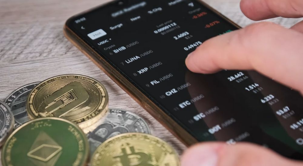 Staking so với tiết kiệm ngân hàng | Đâu mới là cơ hội?